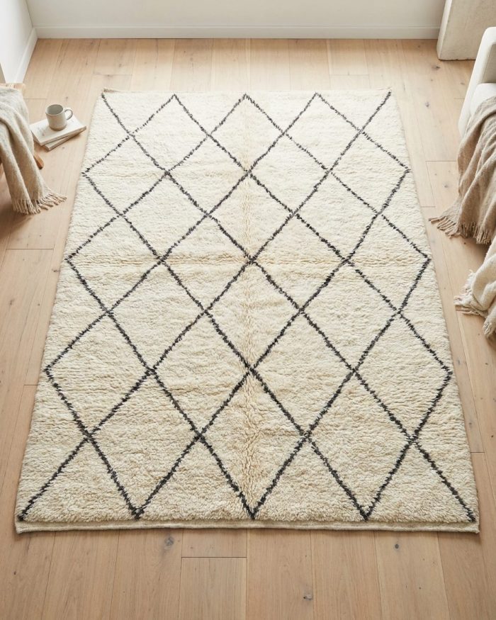 Vintage Moroccan Beni Ourain — 6′ 6″ x 9′ 10″